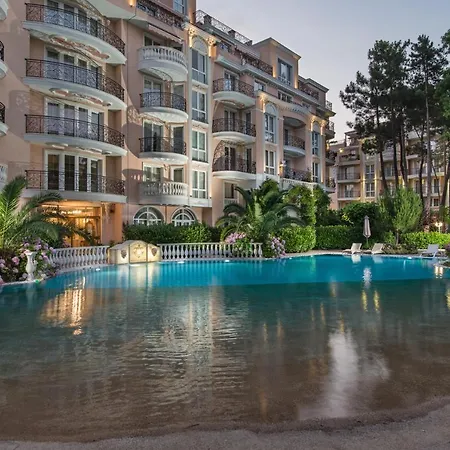 Venera & Anastasia Palace דירה *